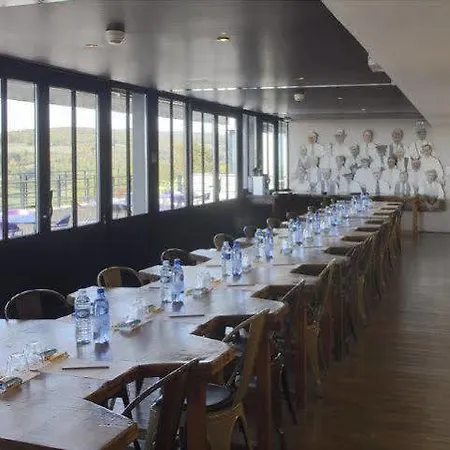 Hotel L Ermitage 4*